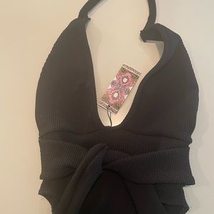 Black boohoo crinkle one piece sz 8
